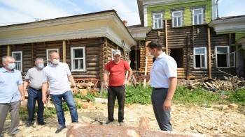 Мэр Вологды посетил восстанавливаемый дом Засецких