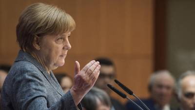 Меркель рассчитывала на храбрость членов ЕС по вопросу саммита с Россией