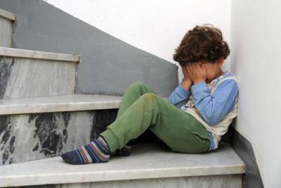 Воспитали связали плачущего ребенка в детском саду в Сдероте