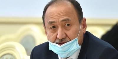 Глава Минздрава Киргизии подхватил коронавирус: лечится ядовитым корнем