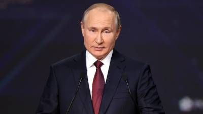 Путин пожелал российским выпускникам реализации талантов и способностей