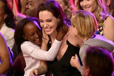 Анджелина Джоли рассказала, что ее дочь Захара перенесла операцию