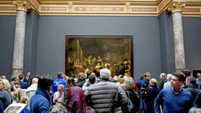 Нейросеть смогла дорисовать картину Рембрандта «Ночной дозор»