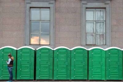 На праздник «Алые паруса» в Петербурге установят дополнительные туалеты