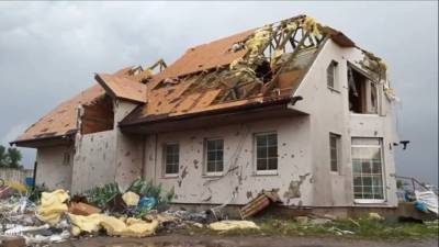 Торнадо ударил по Чехии: есть погибшие и пострадавшие