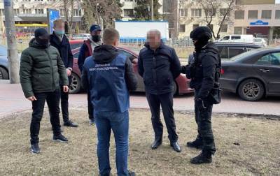 На Киевщине чиновника налоговой службы будут судить за взятку