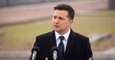 Зеленский готов вынести на референдум вопрос о разрыве связей с Донбассом