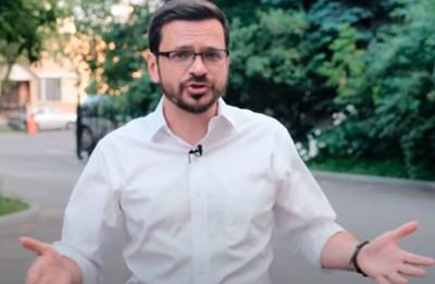 Илью Яшина официально сняли с выборов за поддержку Навального