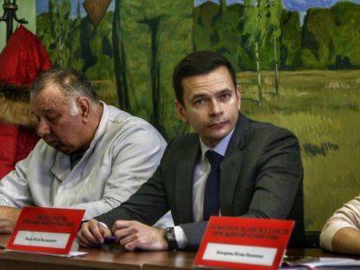 Яшин отстранен от участия в выборах за поддержку Навального
