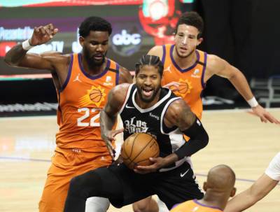 НБА: Клипперс обыграли Финикс, сократив отставание в финальной серии Запада