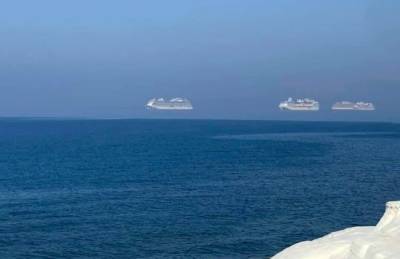 У берегов Лимассола заметили «парящие» лайнеры