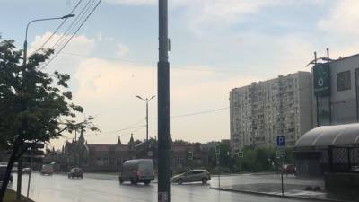Видео из Сети. Антициклон разрушился: в Москве идет дождь