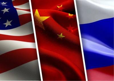 Китай против США и против России