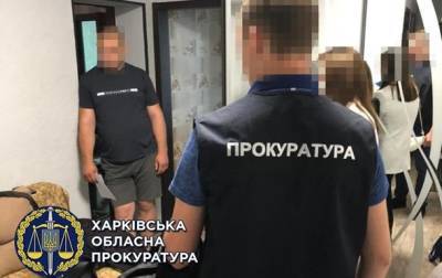 На Харьковщине полицейские вымогали взятки с наркозависимых