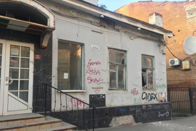На Московской в Саратове рухнула крыша дома-ровесника Революции
