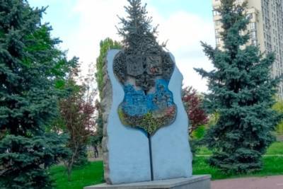 Памятный знак в честь дружбы с Москвой в Киеве собираются снести