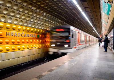 Прага продлит работу метро