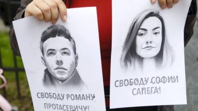 В Минске под домашний арест перевели Романа Протасевича и Софью Сапегу