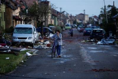 На Чехию обрушился торнадо: Несколько населенных пунктов разрушено
