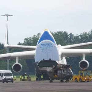 В Британии Ан-225 «Мрия» сдул забор авиабазы. Видео - reporter-ua.com - Англия - Карачи
