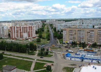 Бродивших по подоконнику пятерых малышей изъяли из семьи в Ульяновске