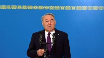 Назарбаев привился произведённым в Казахстане «Спутником V»