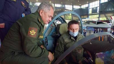 Шойгу оценил долю современной боевой техники в ВС России