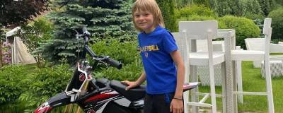 8-летнему Александр Плющенко подарили байк за успехи в спорте