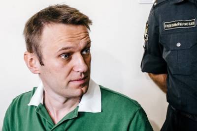 Суд подтвердил постановку Навального на учет как склонного к побегу