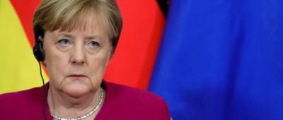 Меркель выразила сожаление, что ЕС отказался от саммита с Путиным