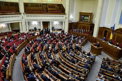 Украинских депутатов предложили наказывать за оскорбление журналистов