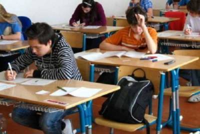 В Чехии во время занятий почти два десятка школьников потеряли сознание: что произошло