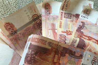 Житель Смоленска 21 раз занял деньги и не отдал знакомым около 4,6 млн рублей