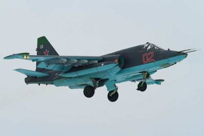 Японский истребитель срочно подняли в воздух из-за пролёта российского Су-25 у Хоккайдо