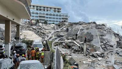 Посольство РФ проверяет возможность нахождения россиян под завалами здания во Флориде