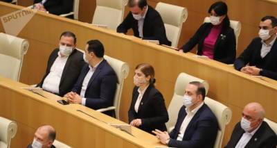 Ираклий Гарибашвили - Каха Кучава - Весенняя сессия парламента завершена: выступление премьера продолжится в понедельник - sputnik-georgia.ru - Грузия - Тбилиси