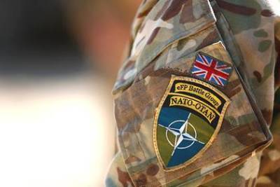 Бей своих, чтобы... Британские солдаты НАТО подрались с жителями эстонского города Вот так и начинаются…