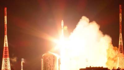 С космодрома Плесецк успешно стартовала ракета "Союз-2"