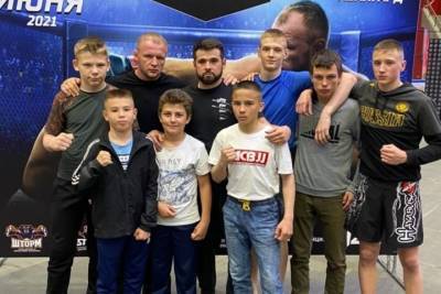 Юные бойцы ММА из Томска вернулись со всероссийских соревнований с медалями