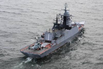 ВМФ России проведет учения с ракетными пусками возле британских судов