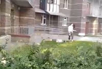 В Невском районе Петербурга мужчина погиб, упав с балкона верхнего этажа