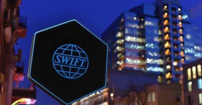 "Изолирует страну": В бундестаге рассказали о последствиях в случае отключения России от SWIFT