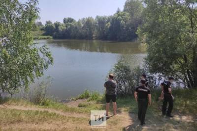 В Зеленодольском районе Татарстана из озера извлекли тело мужчины