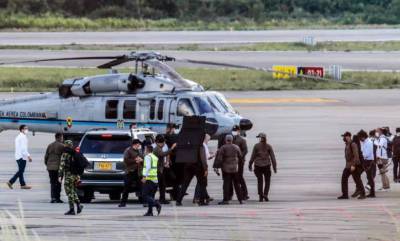 В Колумбии неизвестные обстреляли вертолет президента