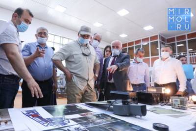 Врио Главы РД посетил Южно-Сухокумский электромеханический завод