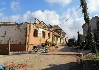 Как помочь пострадавшим от торнадо жителям Южноморавского края