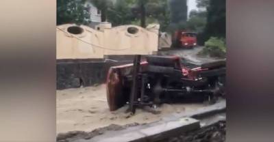 Вместо дорог снова реки: Мощный ливень обрушился на Ялту спустя неделю после наводнения