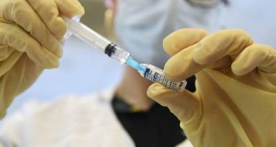 ВОЗ объявила, при каком уровне антител можно вакцинироваться от COVID-19