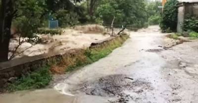 Ялту снова затопило: на город обрушился ливень, река вышла из берегов (ФОТО, ВИДЕО)