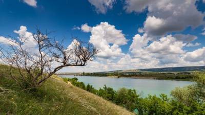 Вода до сих пор идет: на сколько хватит Крыму притоков от дождей